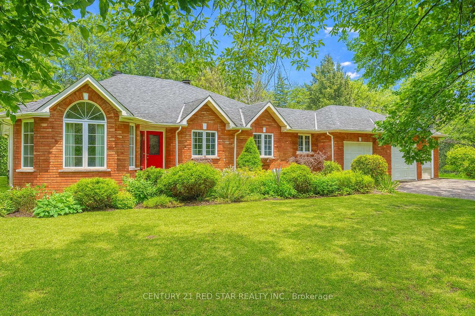 1775 Loretta Avenue, Severn — photo 2 of 5