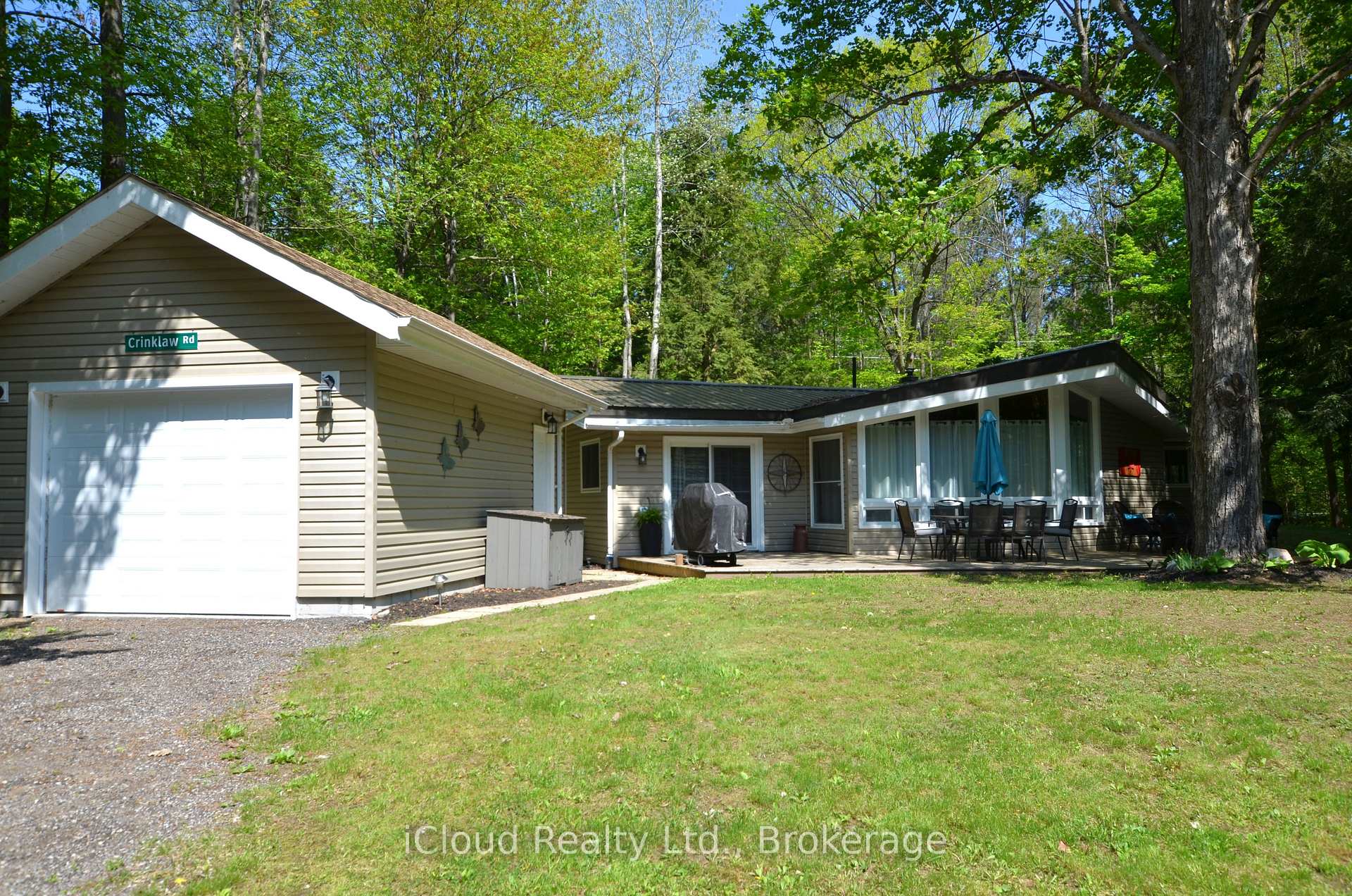 20 Roberval Circle, Tiny, ON L9M 0E1 — Tiny, Ontario