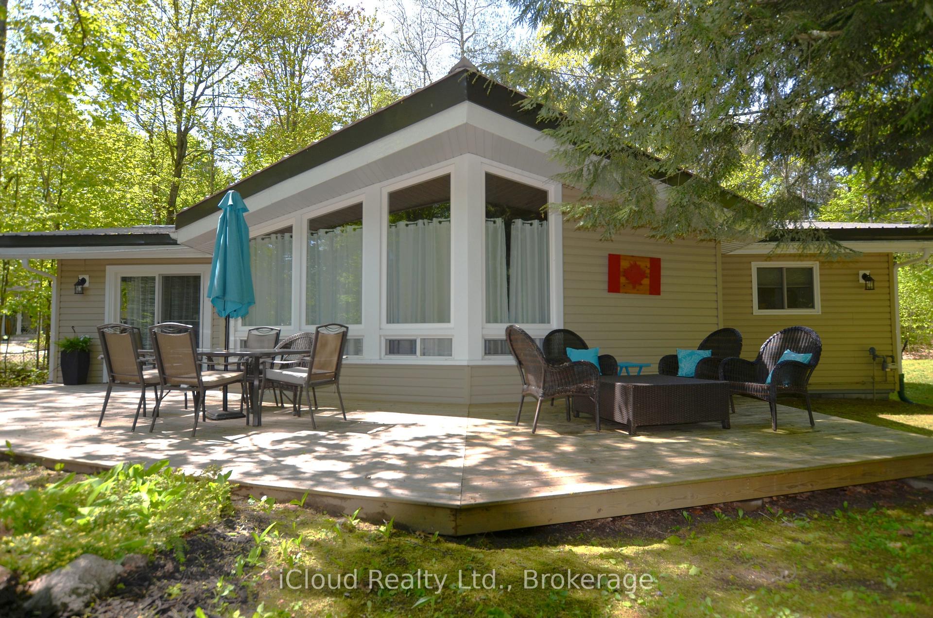 20 Roberval Circle, Tiny — photo 2 of 5