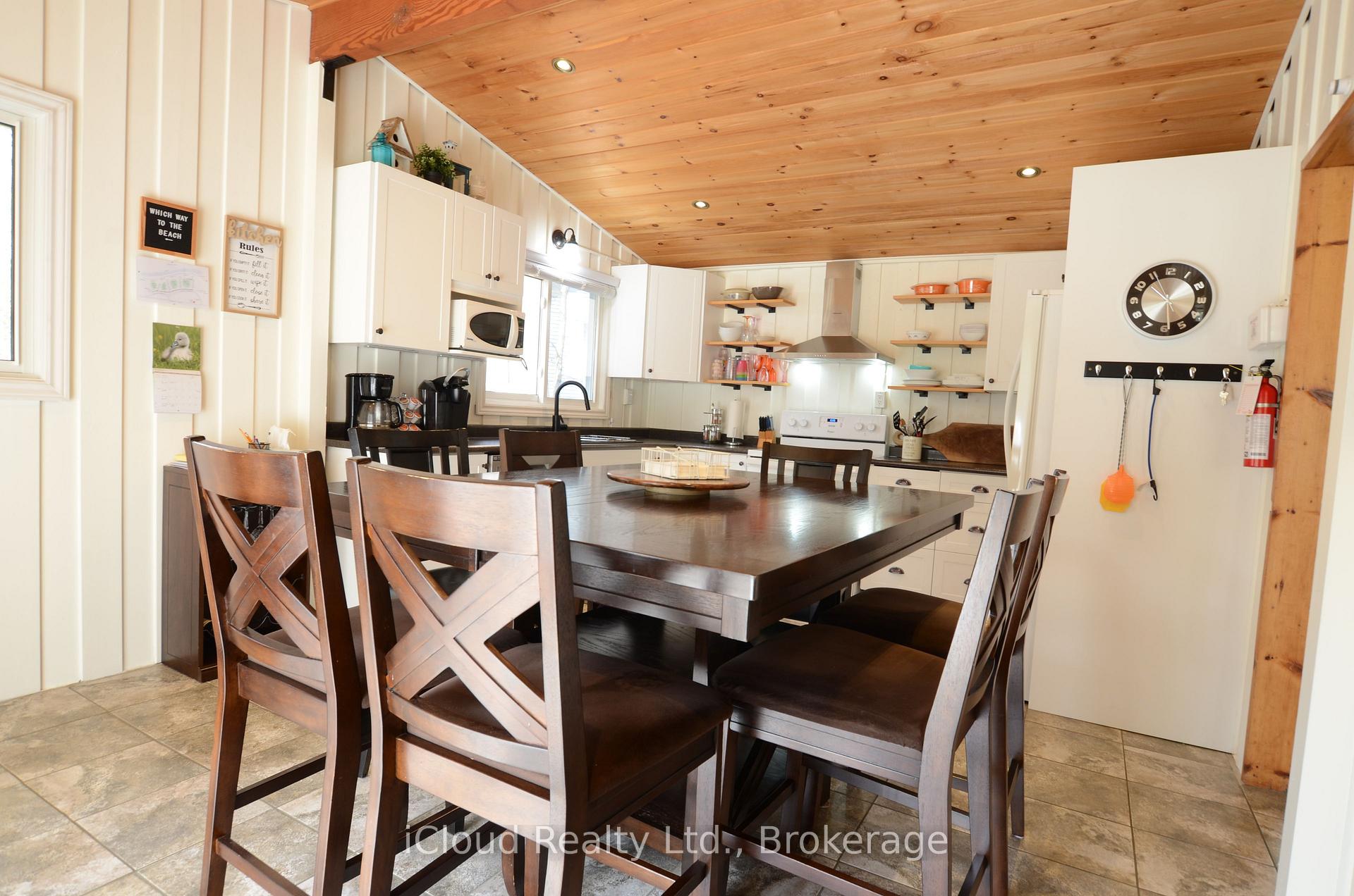 20 Roberval Circle, Tiny — photo 3 of 5