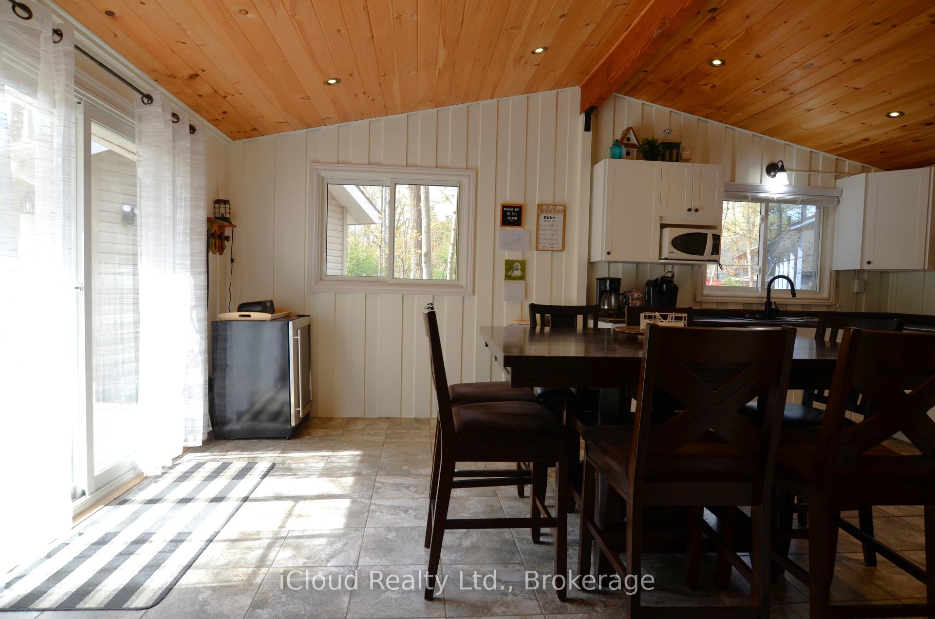 20 Roberval Circle, Tiny — photo 4 of 5