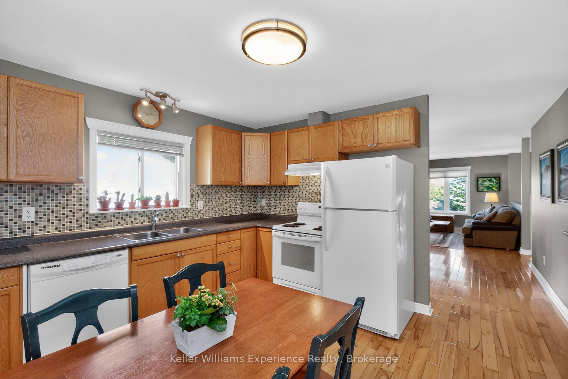 53 Therrien Court, Penetanguishene — photo 3 of 5