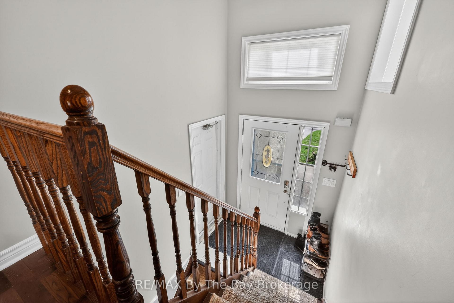 326 Golf Course Road, Wasaga Beach — photo 5 of 5