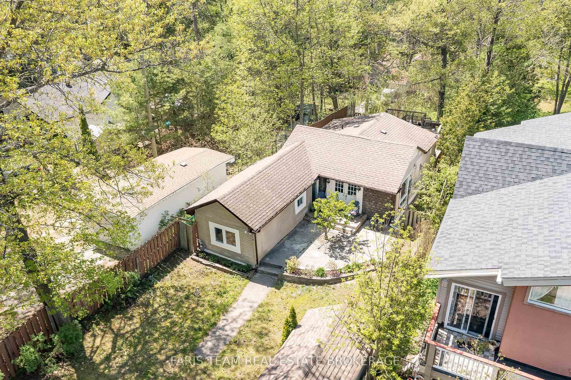 216 Oxbow Park Drive, Wasaga Beach — photo 2 of 5