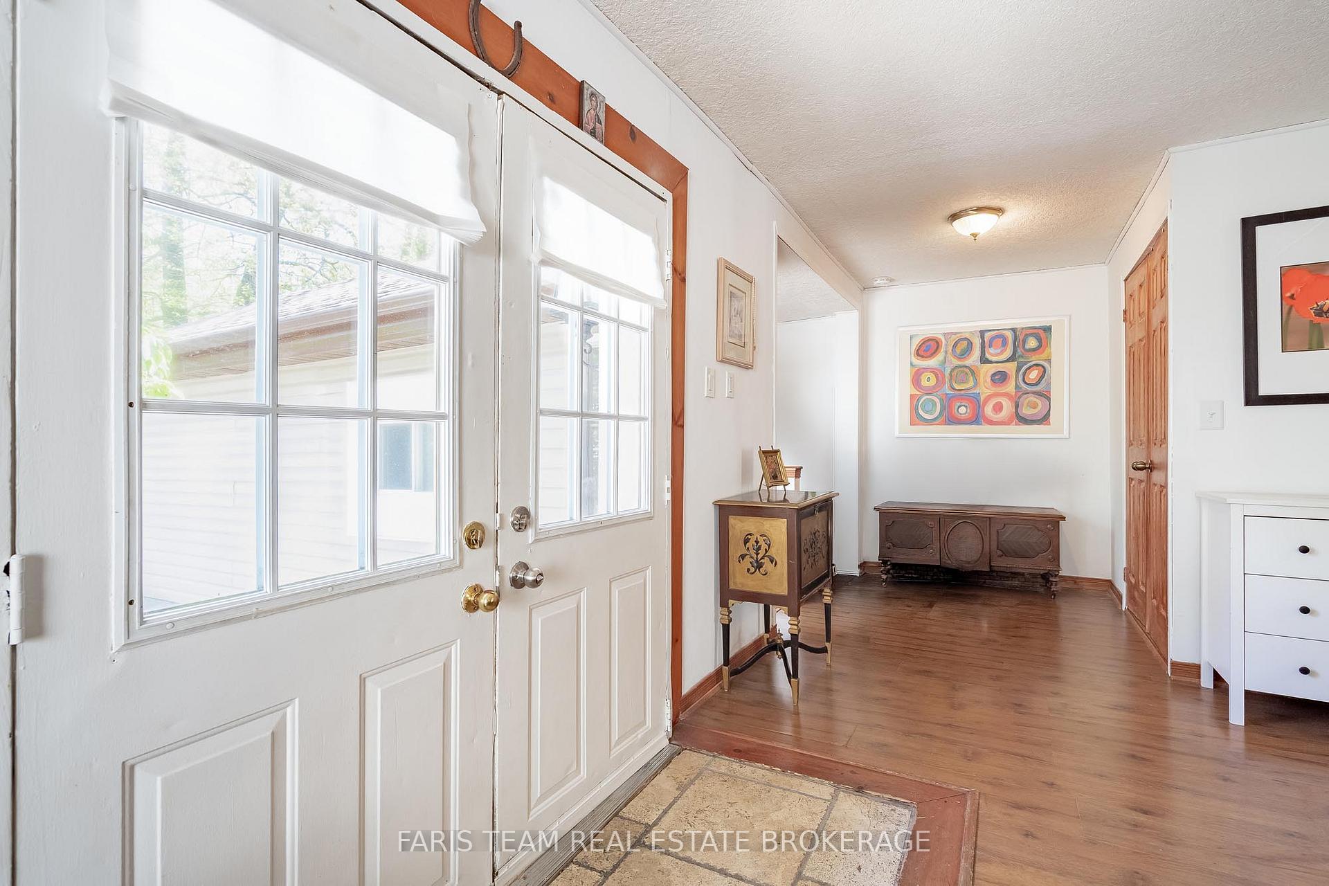 216 Oxbow Park Drive, Wasaga Beach — photo 5 of 5
