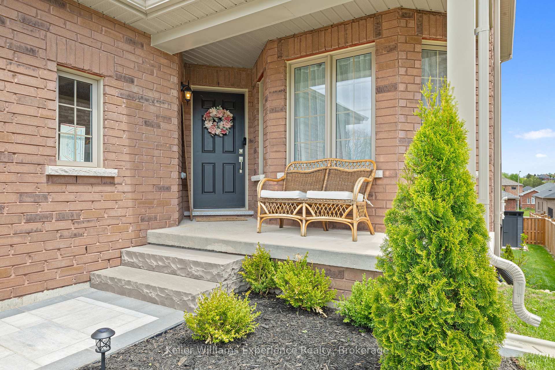 8 Hewson Street, Penetanguishene — photo 3 of 5