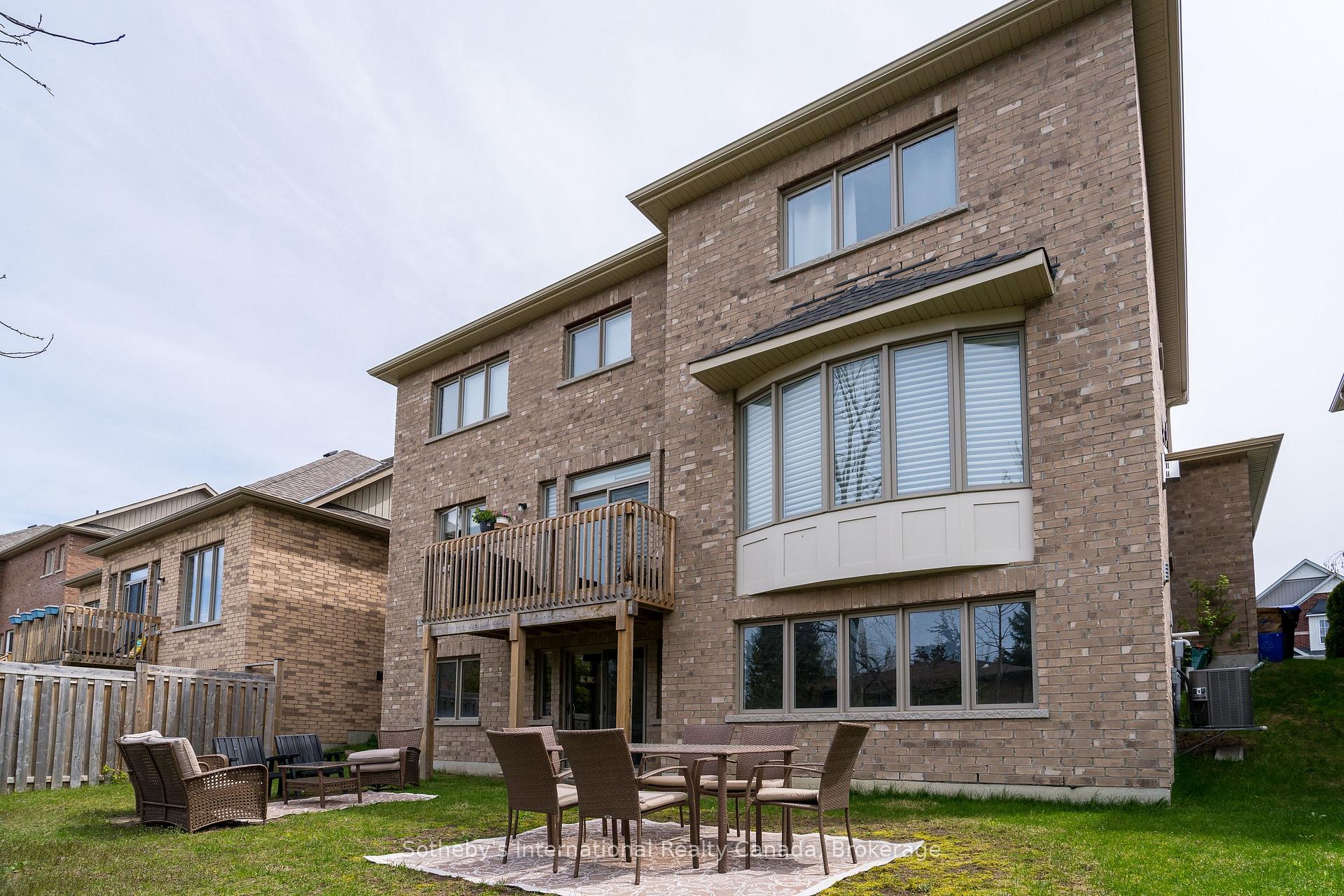 45 Mclean Avenue, Collingwood — photo 3 of 5