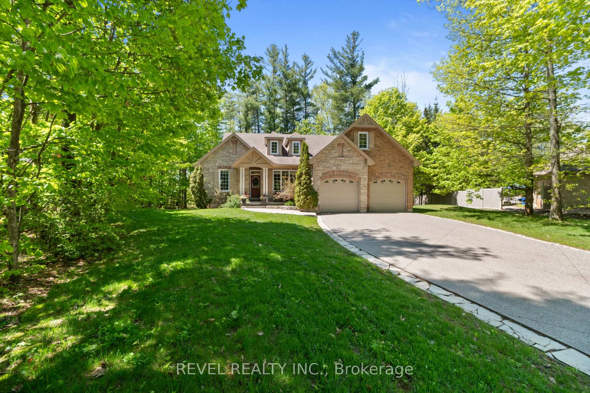 23 Laddie Lane, Springwater — photo 2 of 5