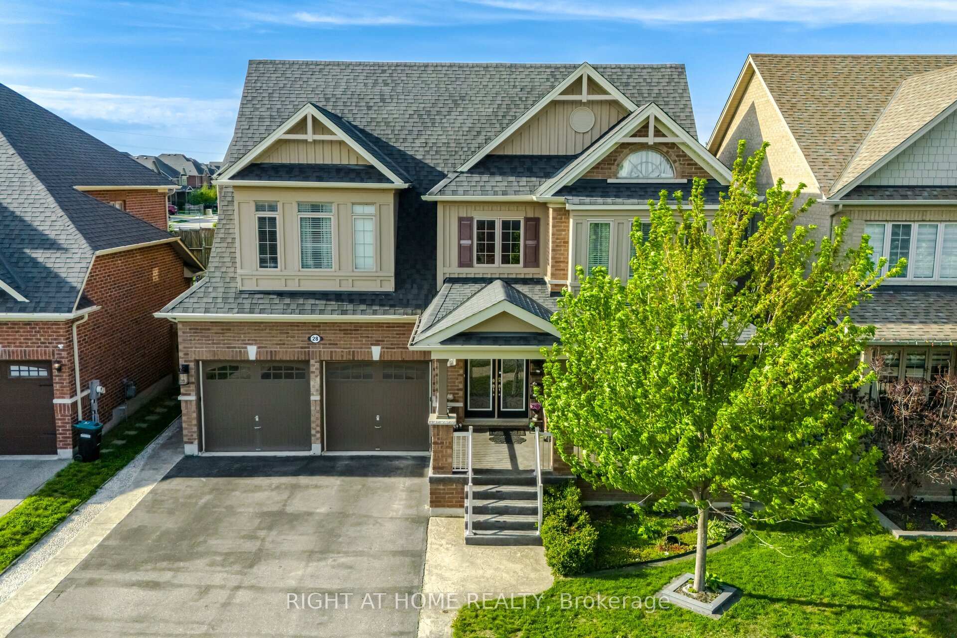 28 Marks Road, Springwater, ON L9X 0S5 — Springwater, Ontario