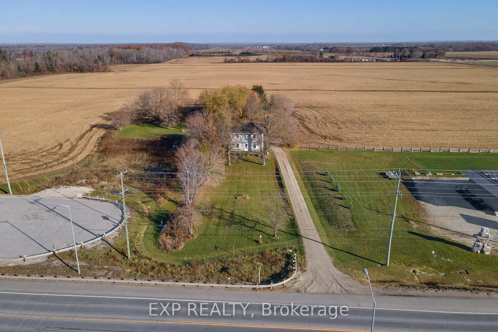 8184 26 Highway, Clearview — photo 2 of 5