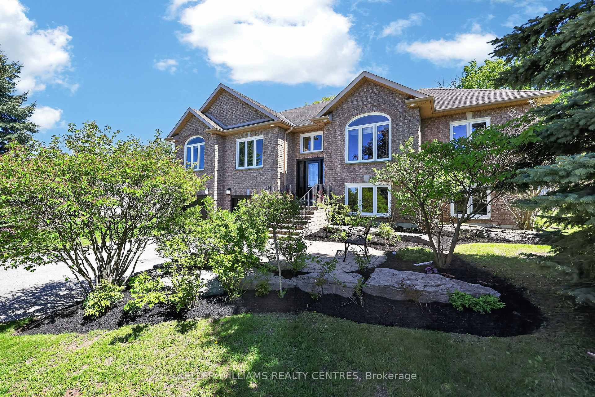 50 Glenhuron Drive, Springwater — photo 3 of 5