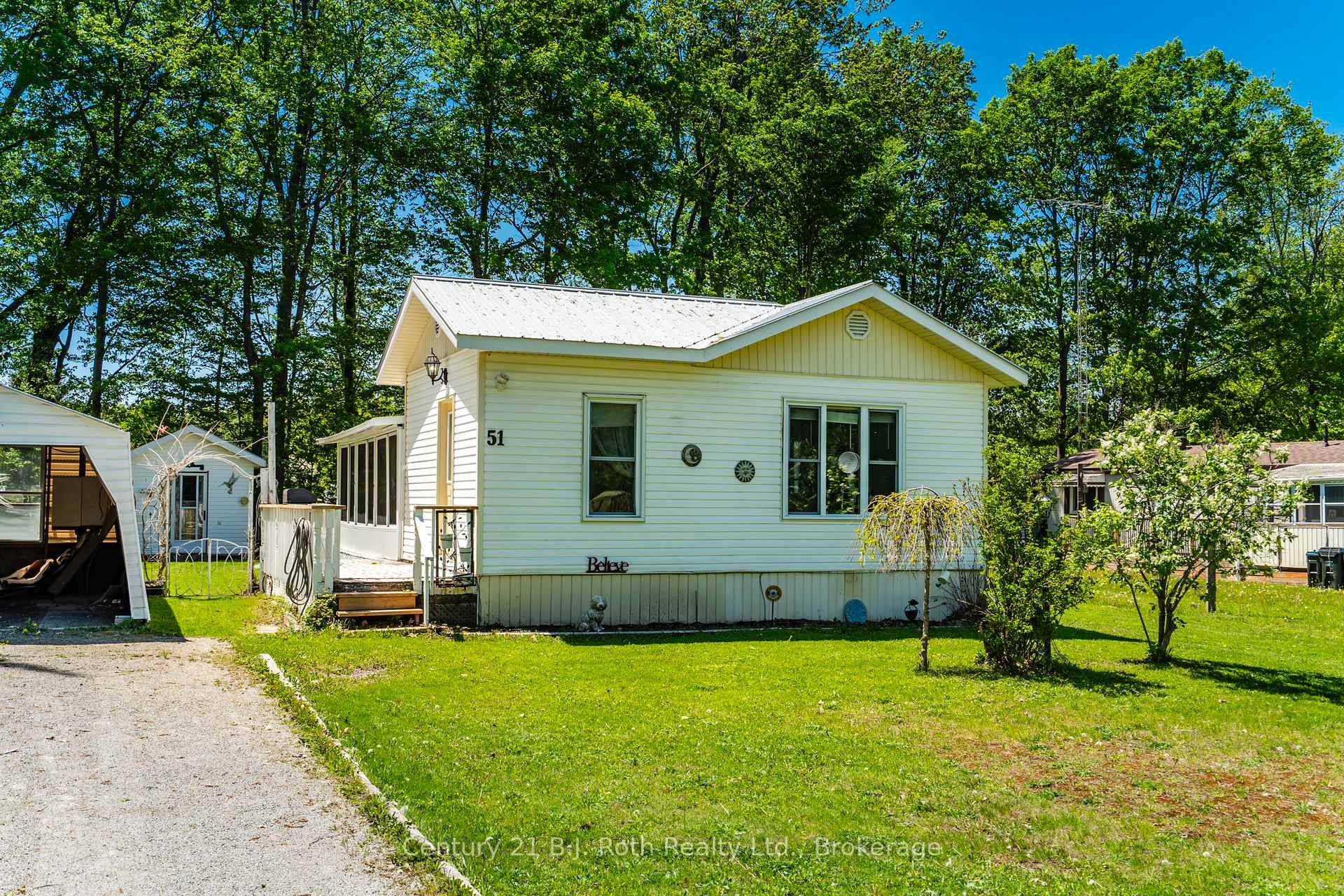 5263 Elliott Side Road 51, Tay — photo 3 of 5
