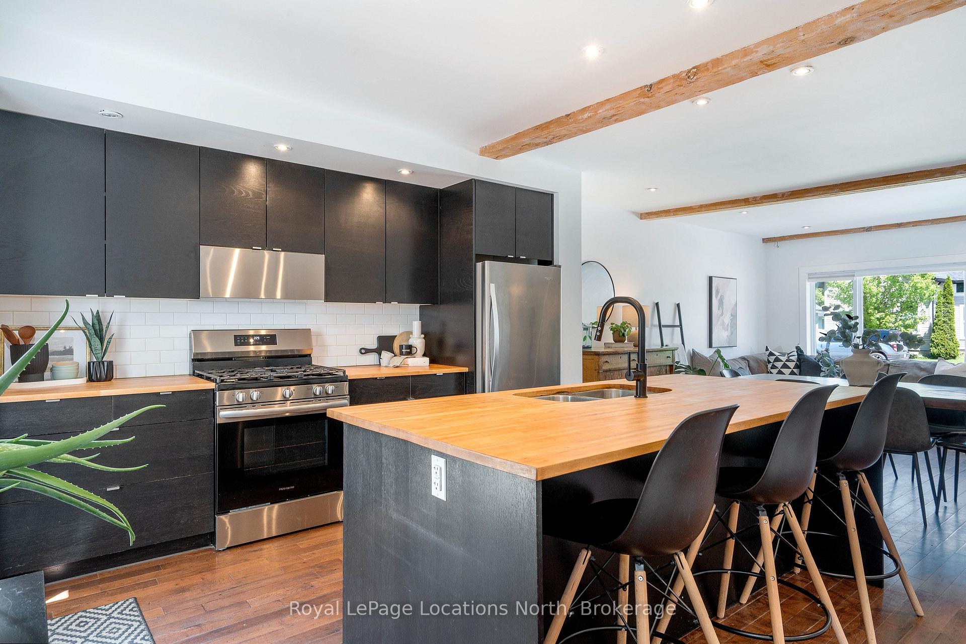 72 Birch Street, Collingwood — photo 4 of 5