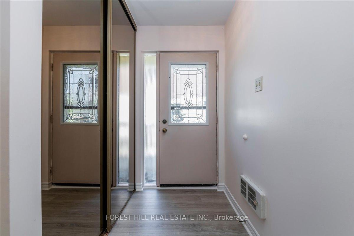 70 Laguna Parkway 9, Ramara — photo 3 of 5