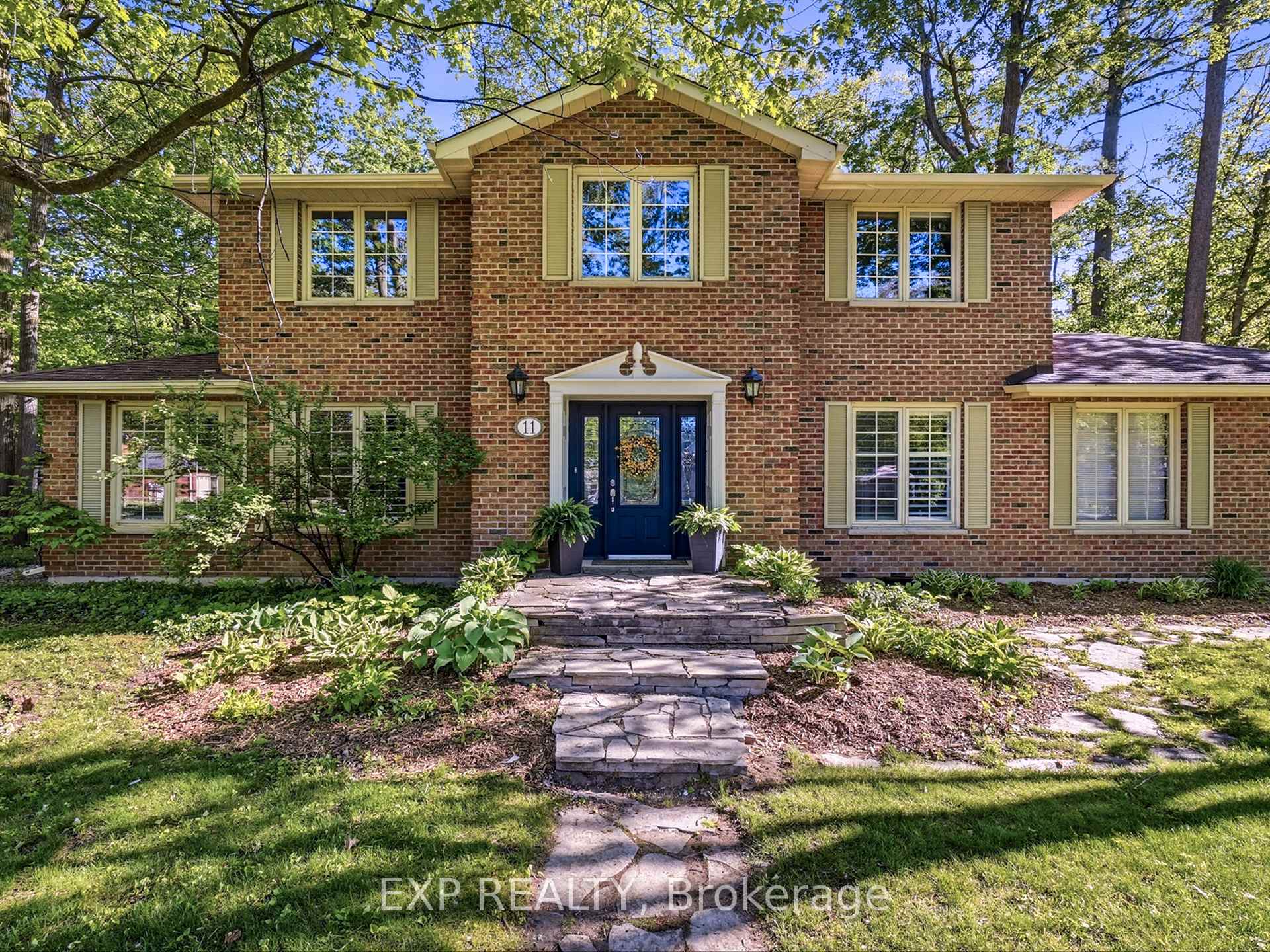 11 Spence Avenue, Springwater, ON L9X 0P2 — Springwater, Ontario