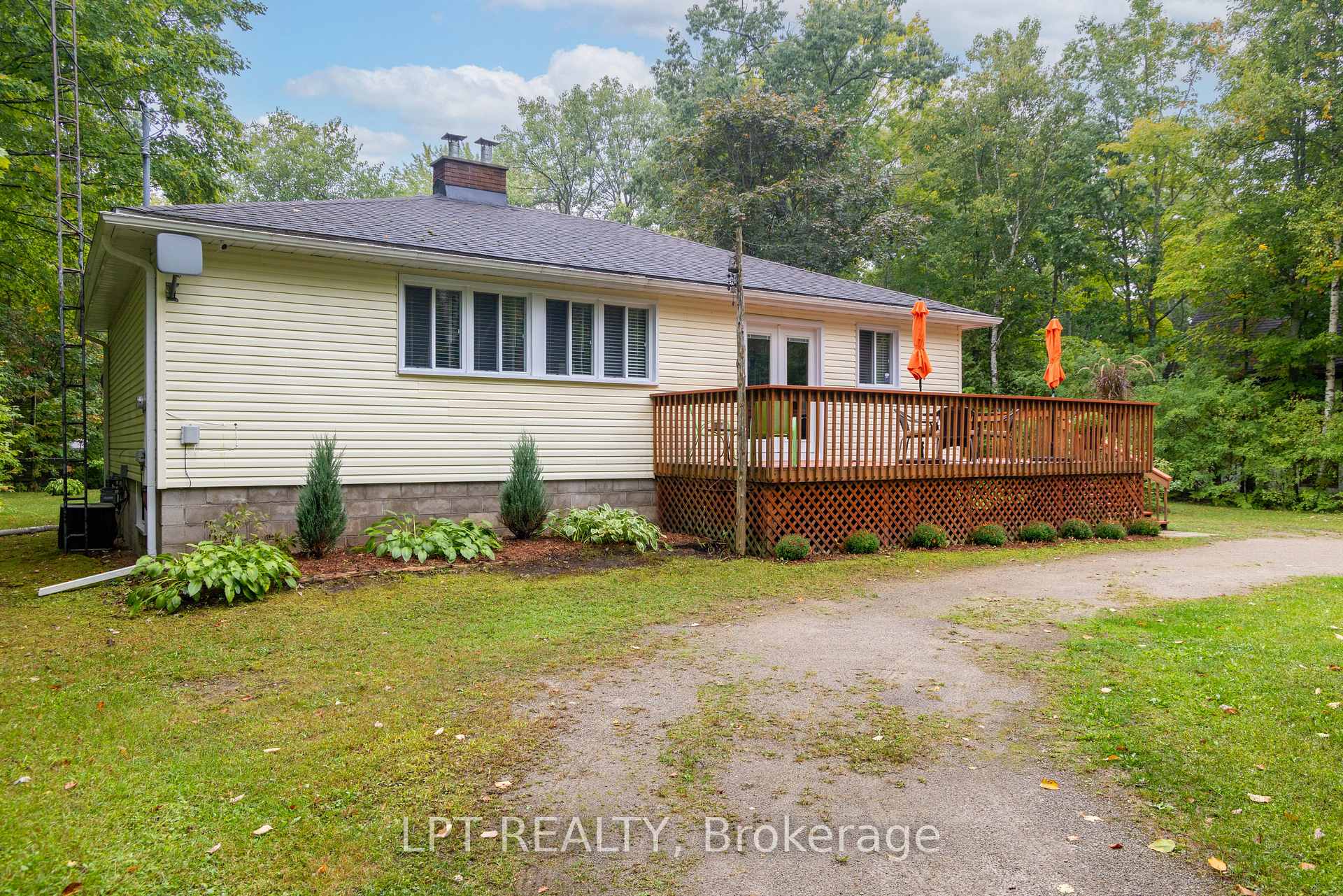 34 Staglir Drive, Tiny — photo 5 of 5