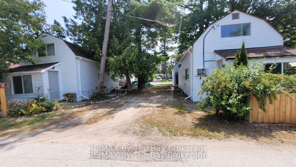 23 Glen Street, Wasaga Beach — photo 3 of 5