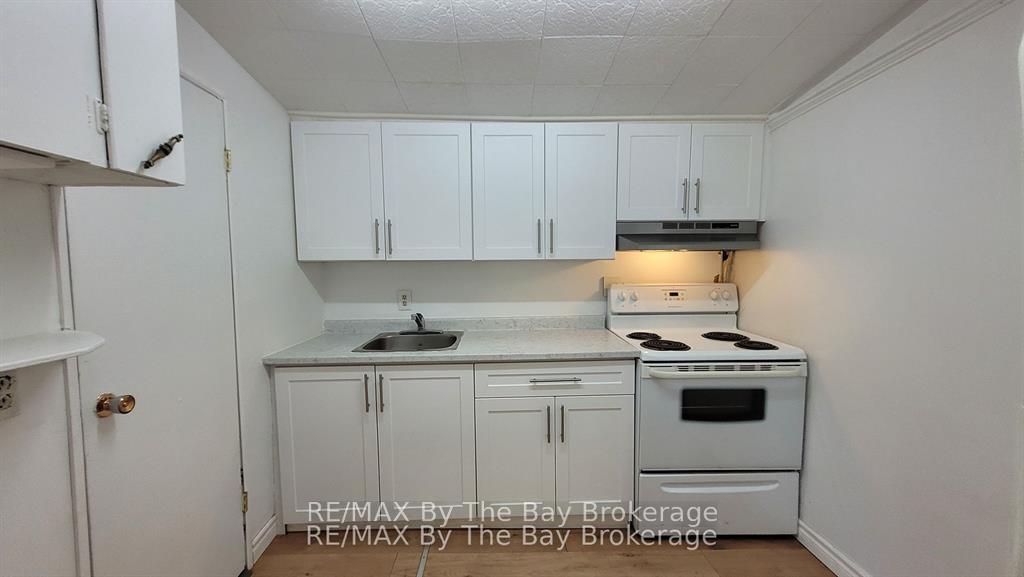 23 Glen Street, Wasaga Beach — photo 5 of 5