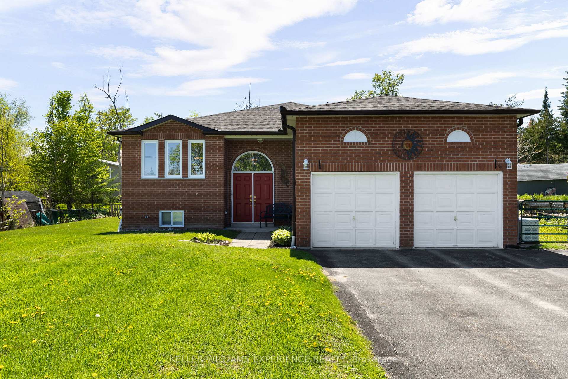 4 Campbell Avenue, Oro-Medonte, ON L0L 1T0 — Oro-Medonte, Ontario