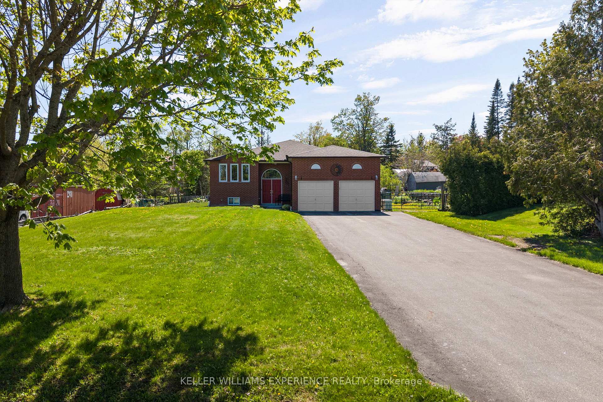 4 Campbell Avenue, Oro-Medonte — photo 3 of 5