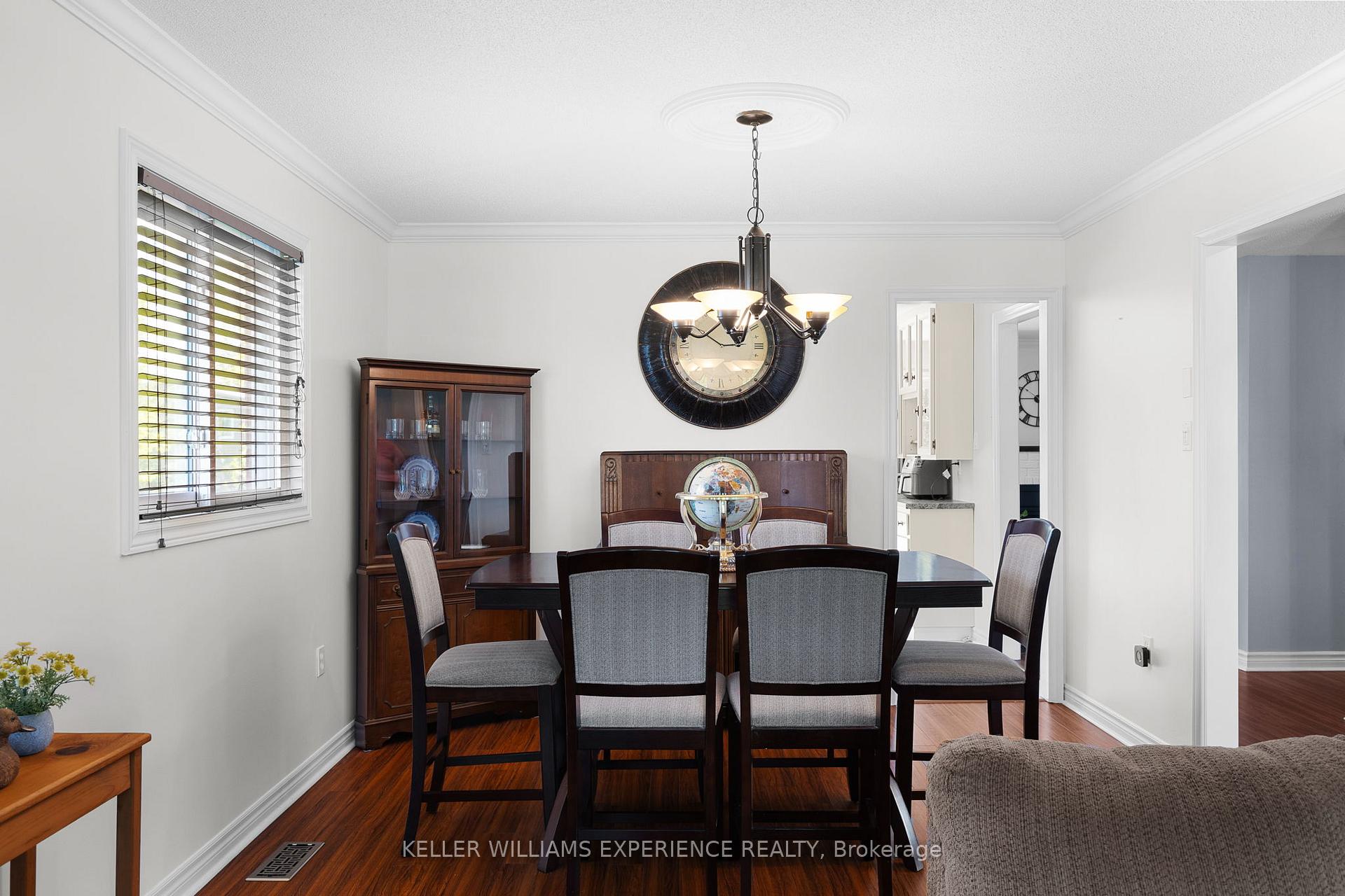 4 Campbell Avenue, Oro-Medonte — photo 5 of 5