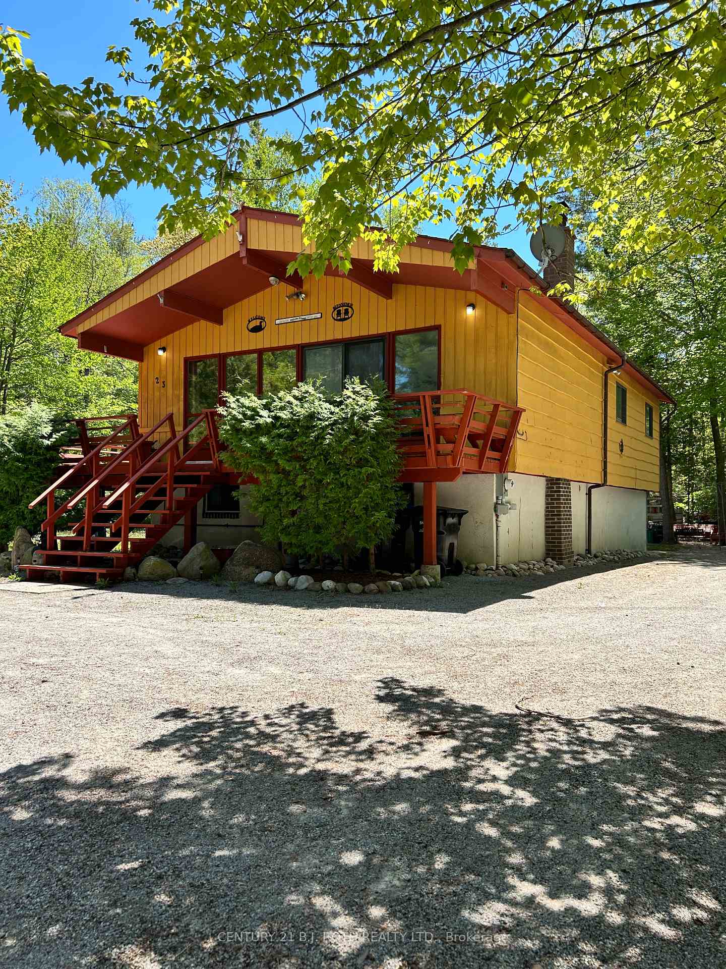 23 Victoria Avenue, Tiny, ON L0L 2T0 — Tiny, Ontario