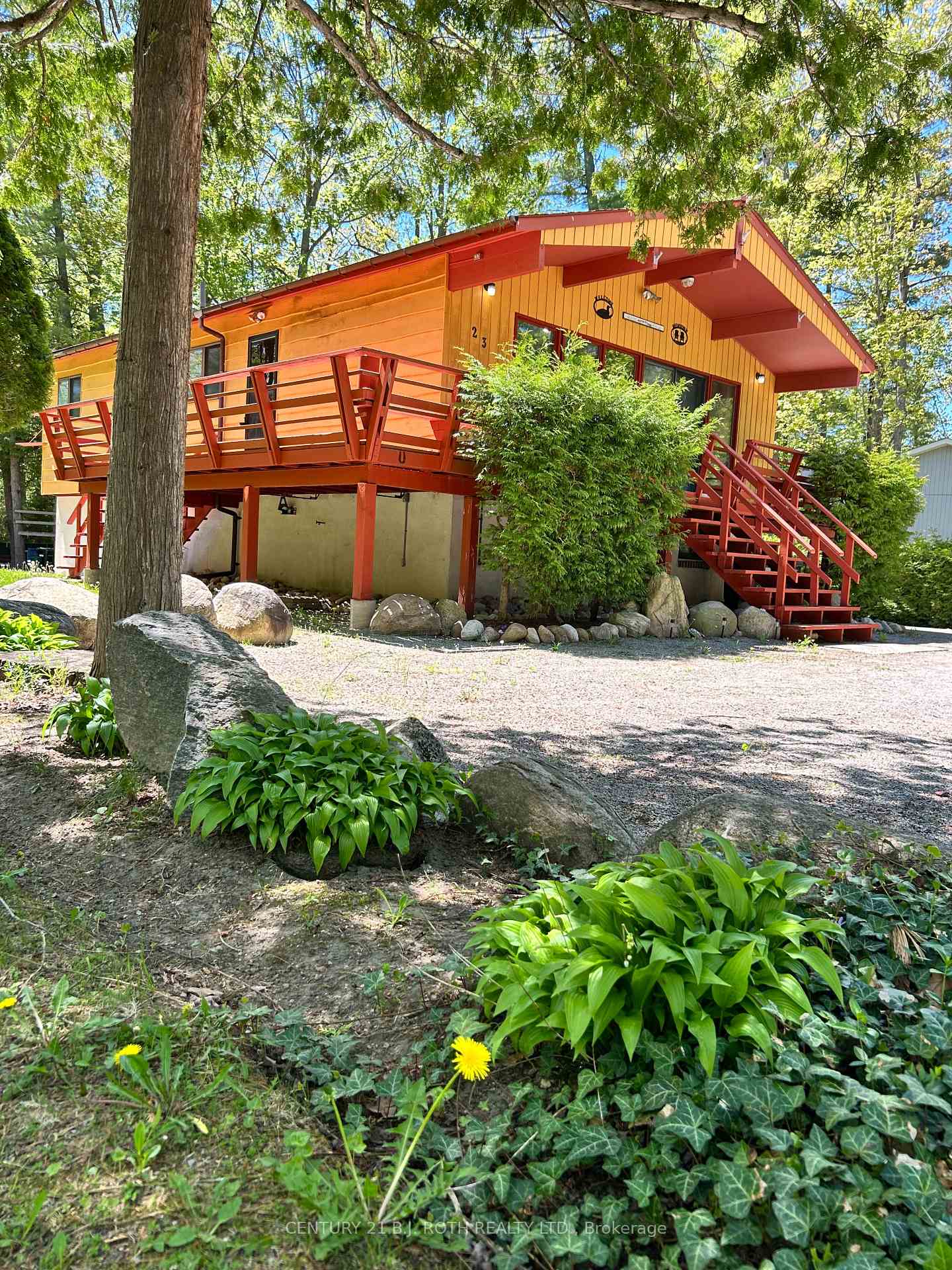 23 Victoria Avenue, Tiny — photo 4 of 5