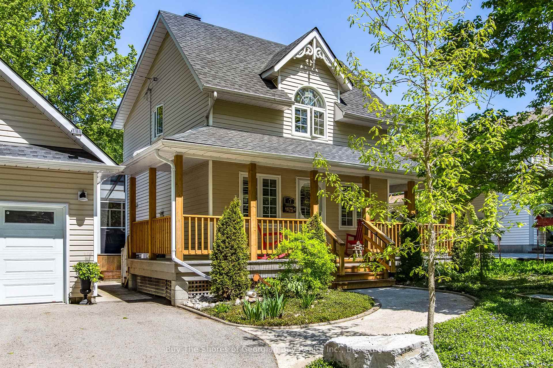 27 Don Street, Penetanguishene — photo 2 of 5
