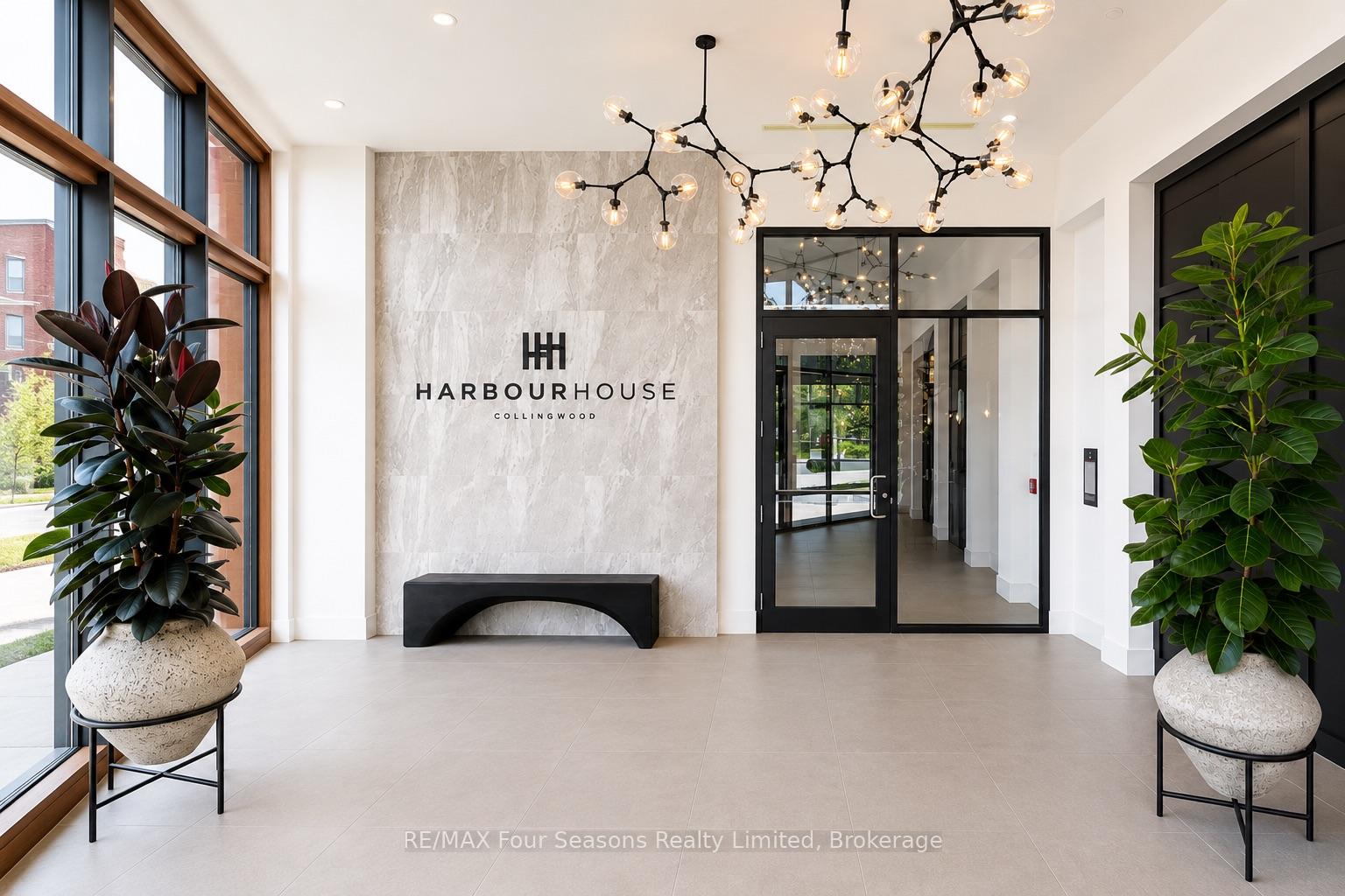 31 Huron Street 406, Collingwood — photo 3 of 5