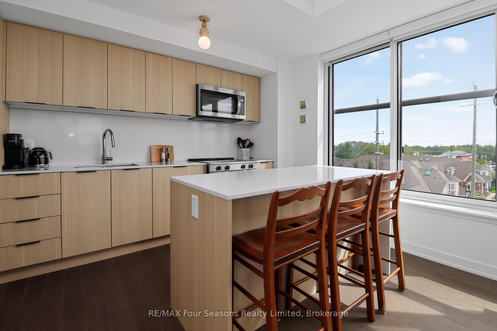 31 Huron Street 406, Collingwood — photo 5 of 5