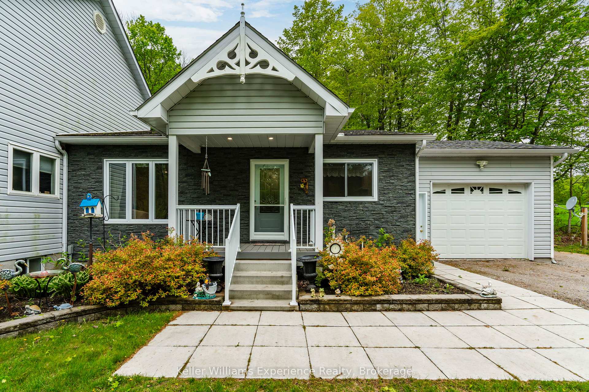 2174 Ron Jones Road B, Tay — photo 2 of 5