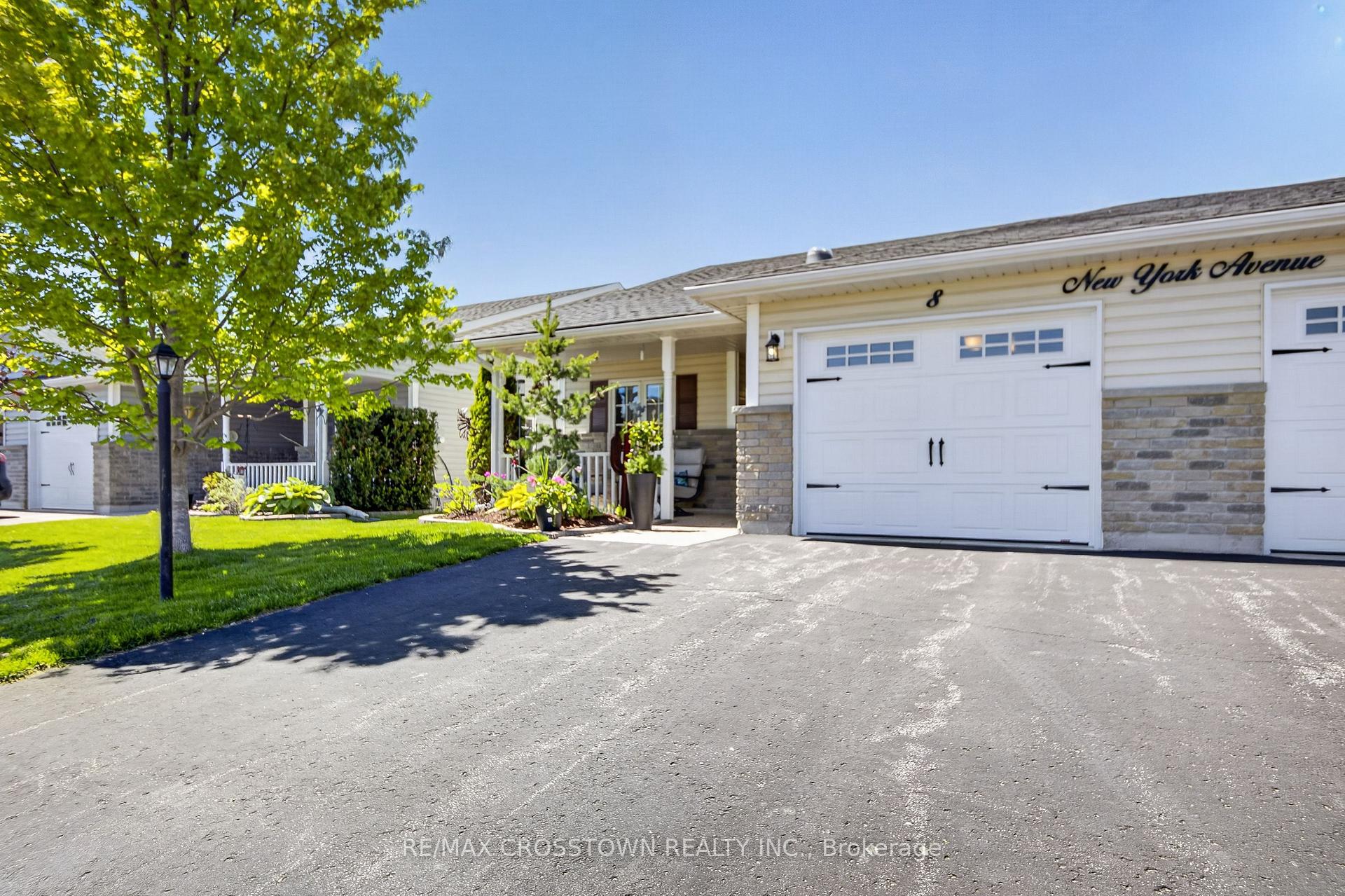 8 NEW YORK Avenue, Wasaga Beach, ON L9Z 3A8 — Wasaga Beach, Ontario