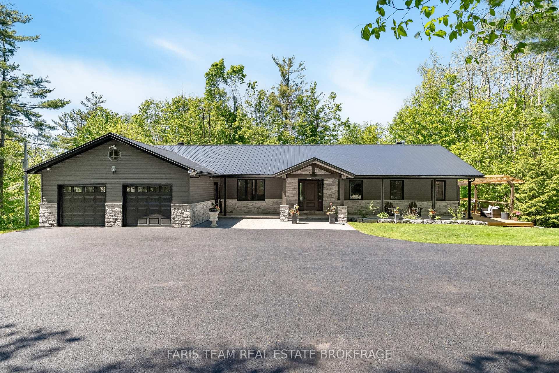 800 Mount St. Louis Road W, Oro-Medonte, ON L0L 1V0 — Oro-Medonte, Ontario