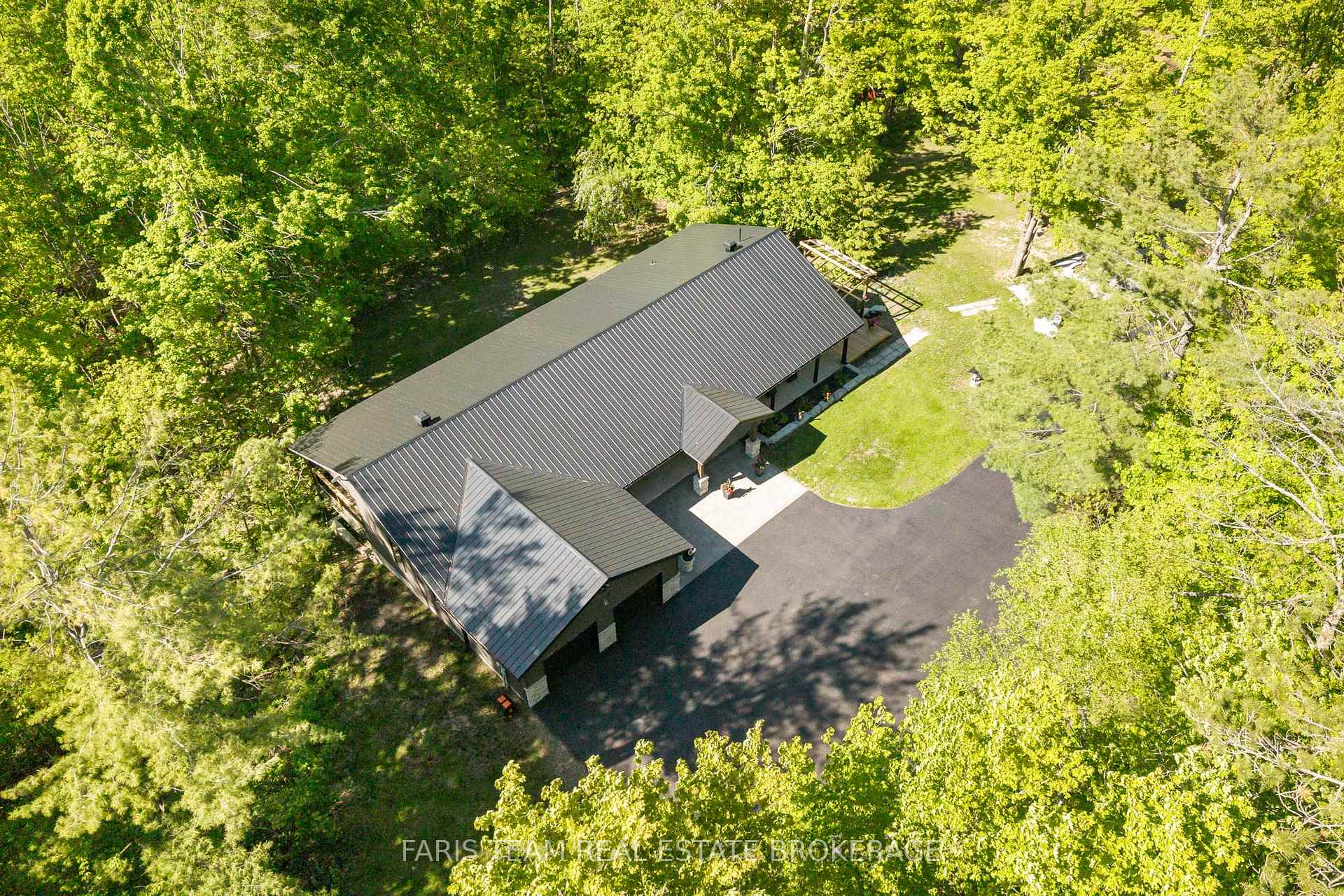 800 Mount St. Louis Road W, Oro-Medonte — photo 2 of 5