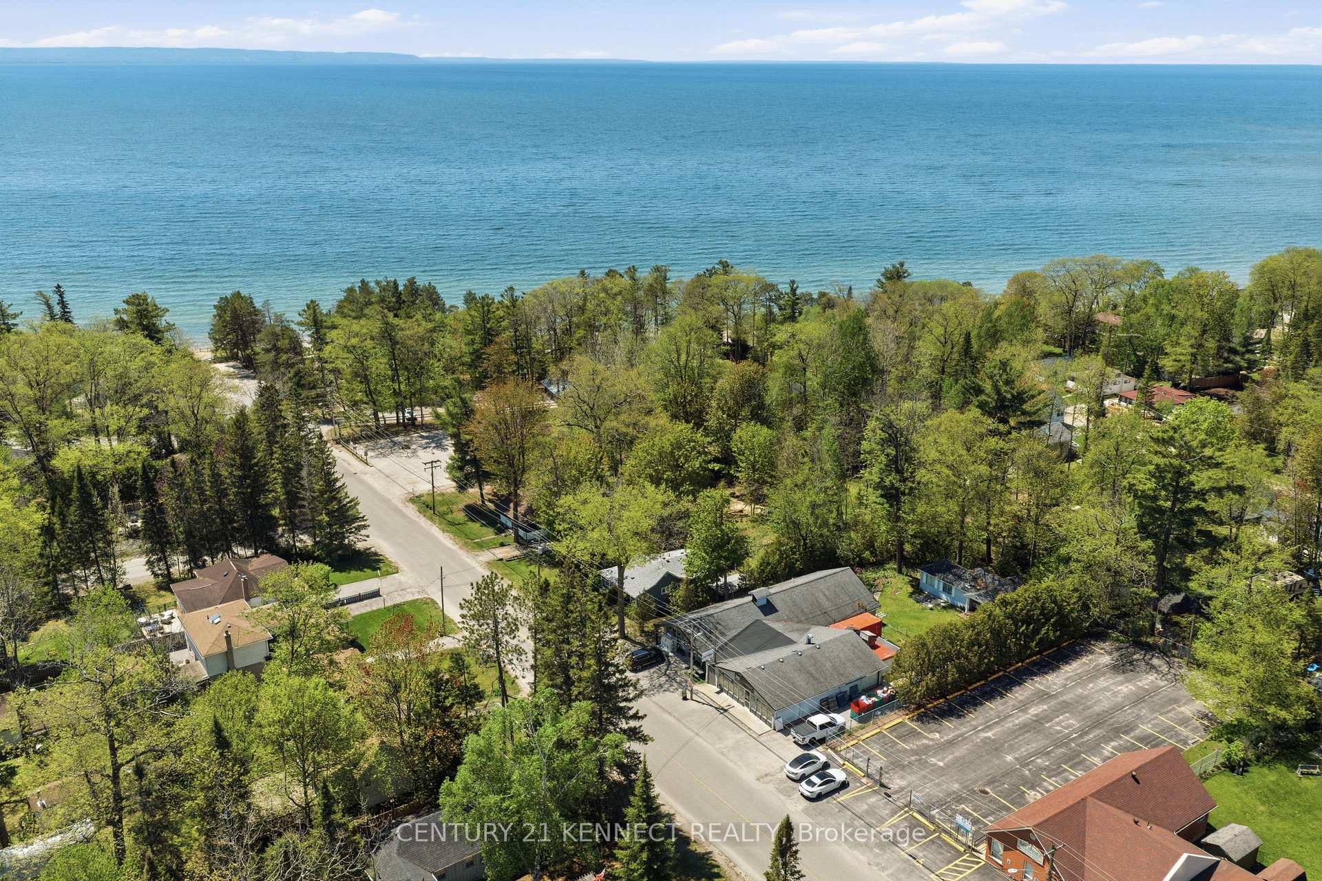 2008 Tiny Beaches Road S 211, Tiny — photo 2 of 5
