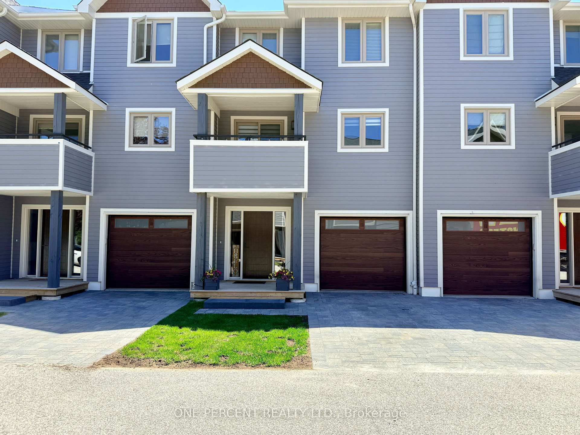 24 Starboard Road 24, Collingwood — photo 2 of 5
