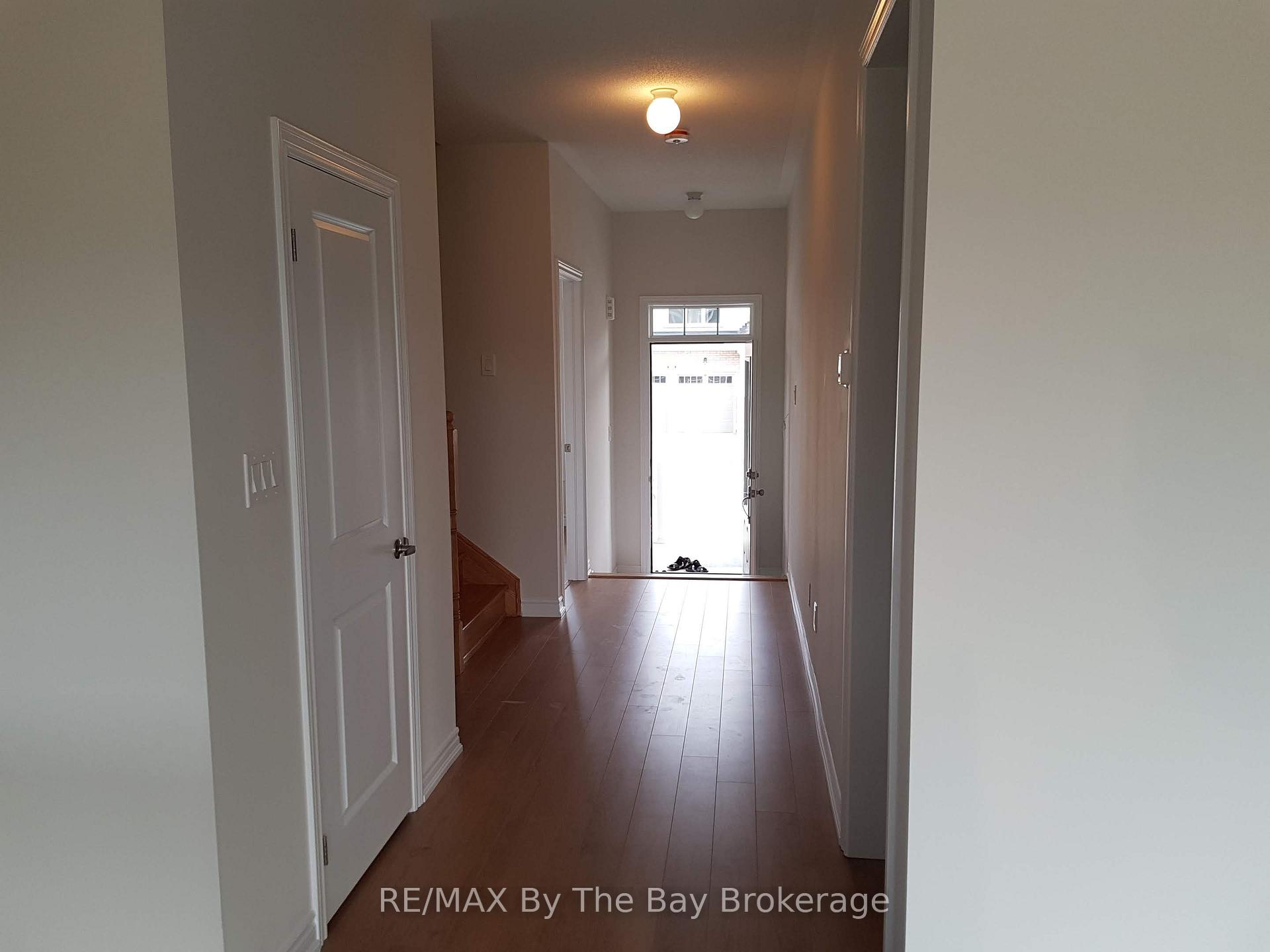 162 ALLEGRA Drive, Wasaga Beach — photo 2 of 5