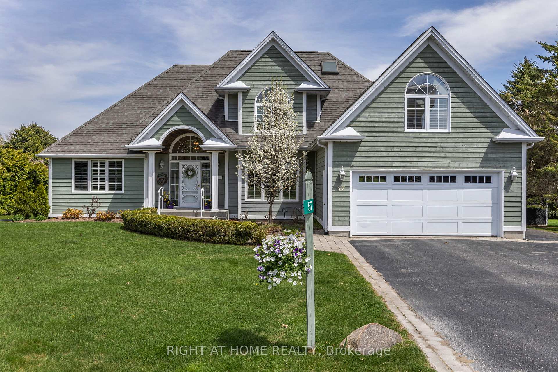 57 Highland Drive, Oro-Medonte, ON L0L 2L0 — Oro-Medonte, Ontario
