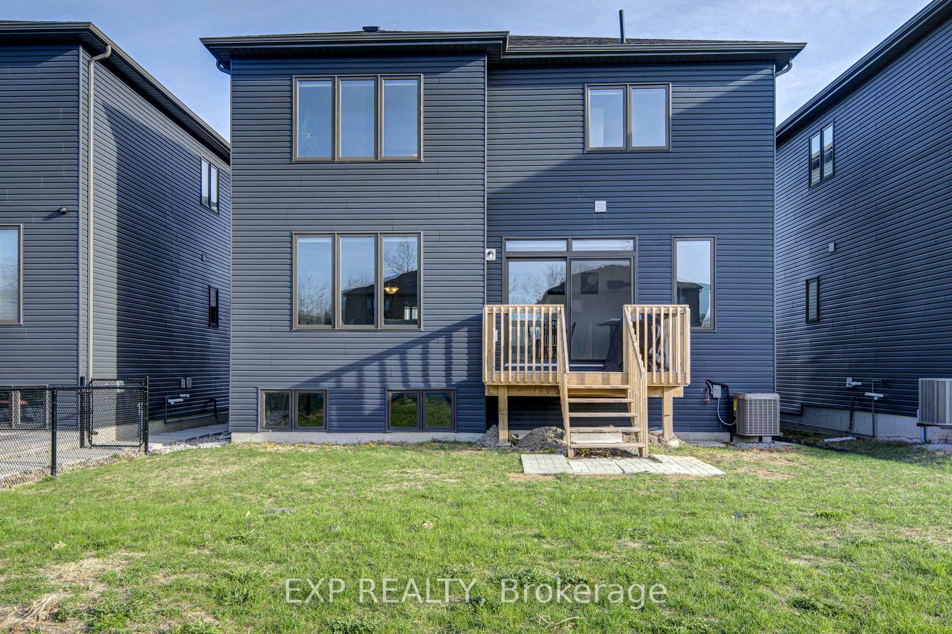 46 Simona Avenue, Wasaga Beach — photo 4 of 5