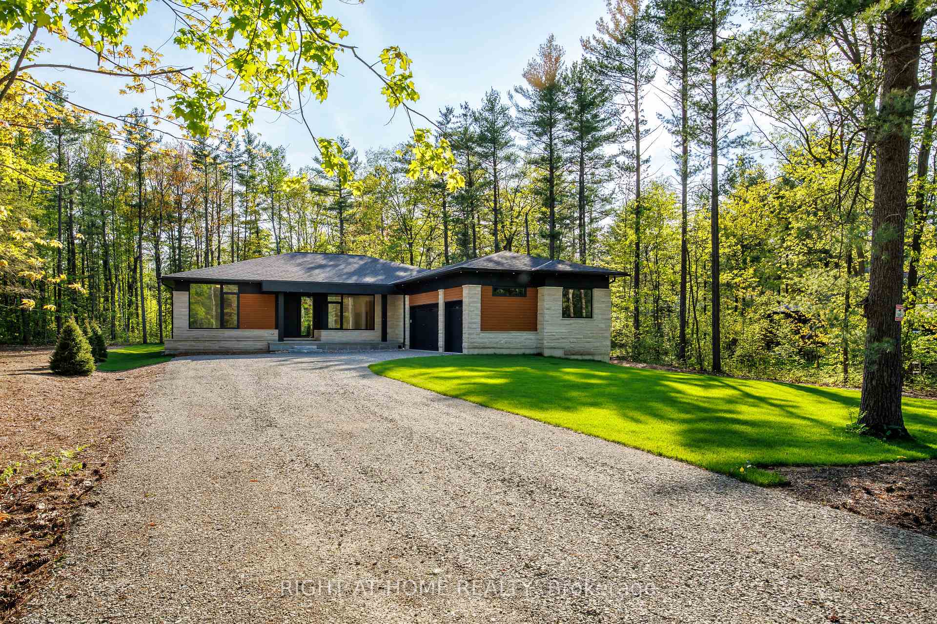 1318 Tiny Beaches Road S, Tiny, ON L0L 2T0 — Tiny, Ontario