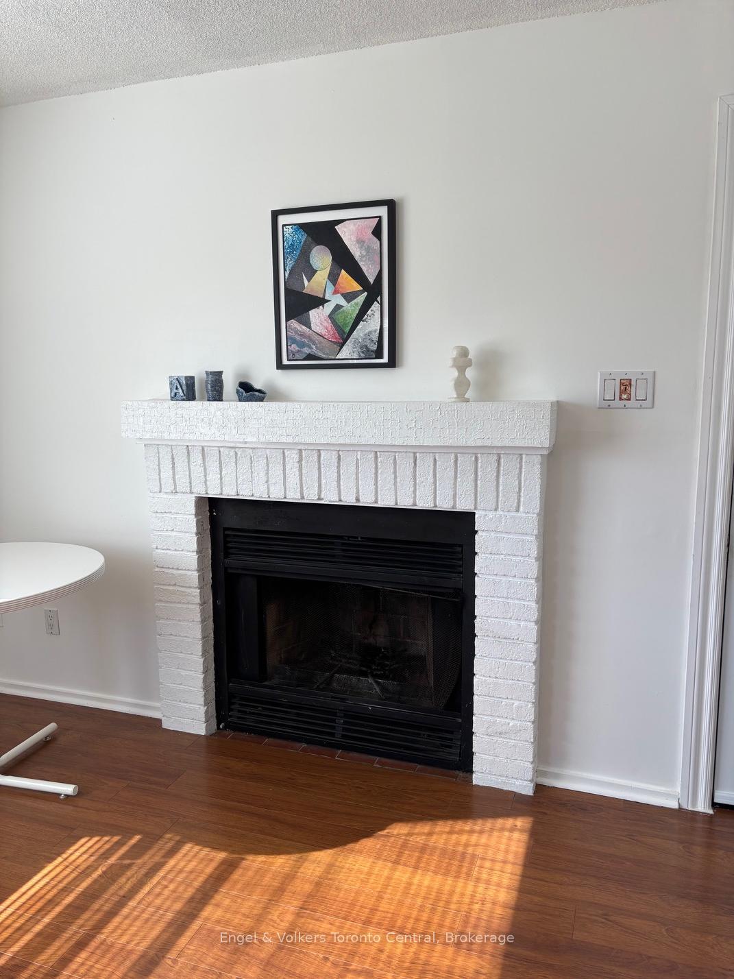 23 Dawson Drive, Collingwood — photo 3 of 5