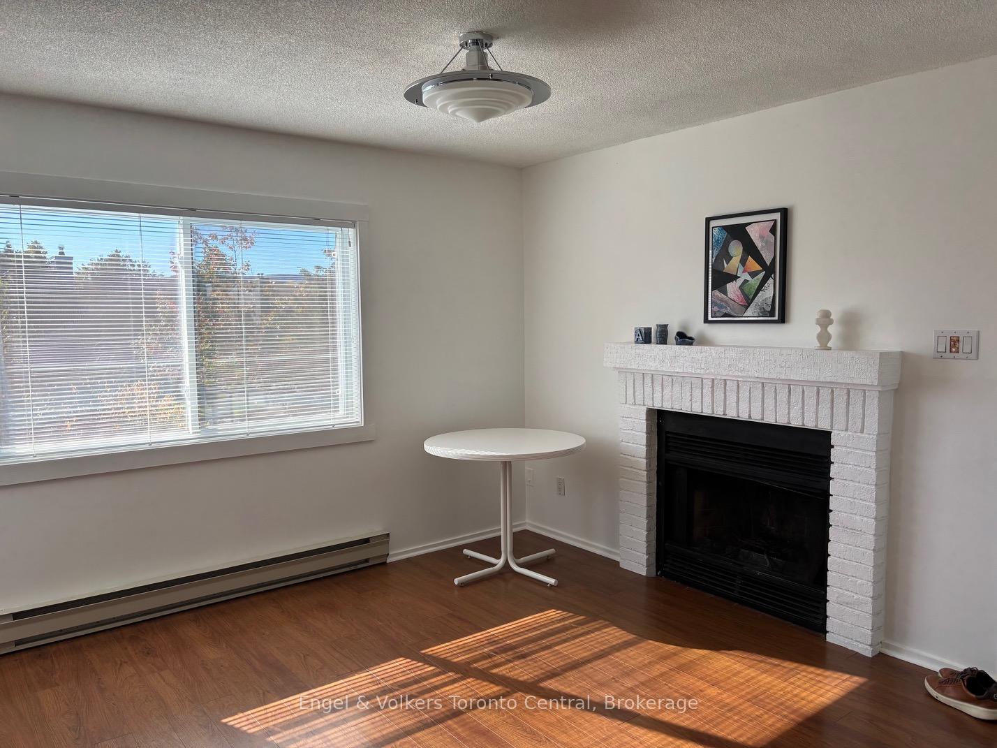 23 Dawson Drive, Collingwood — photo 4 of 5