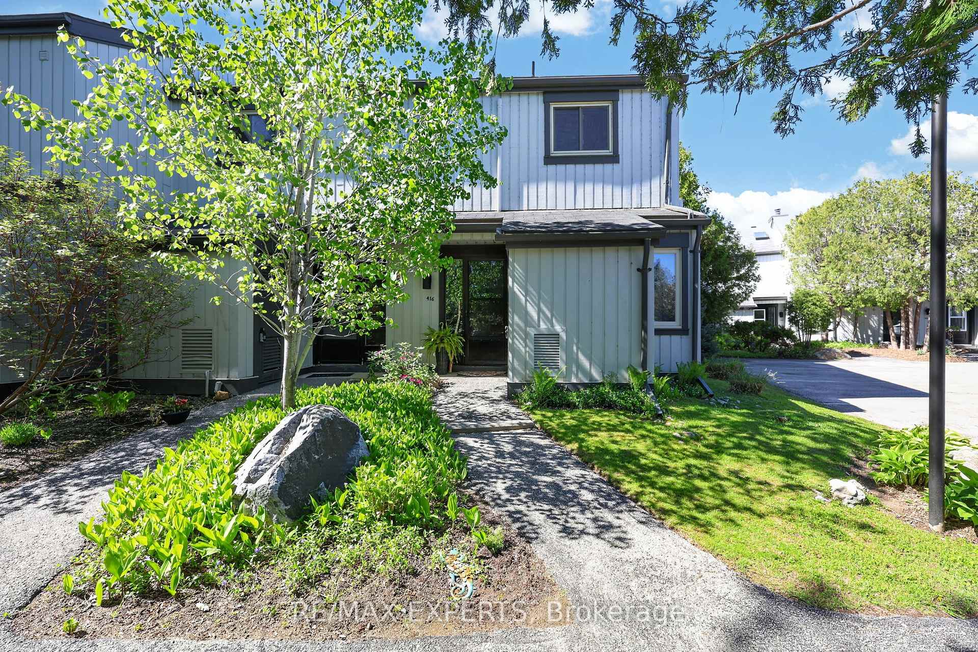 14 Dawson Drive 416, Collingwood — photo 3 of 5
