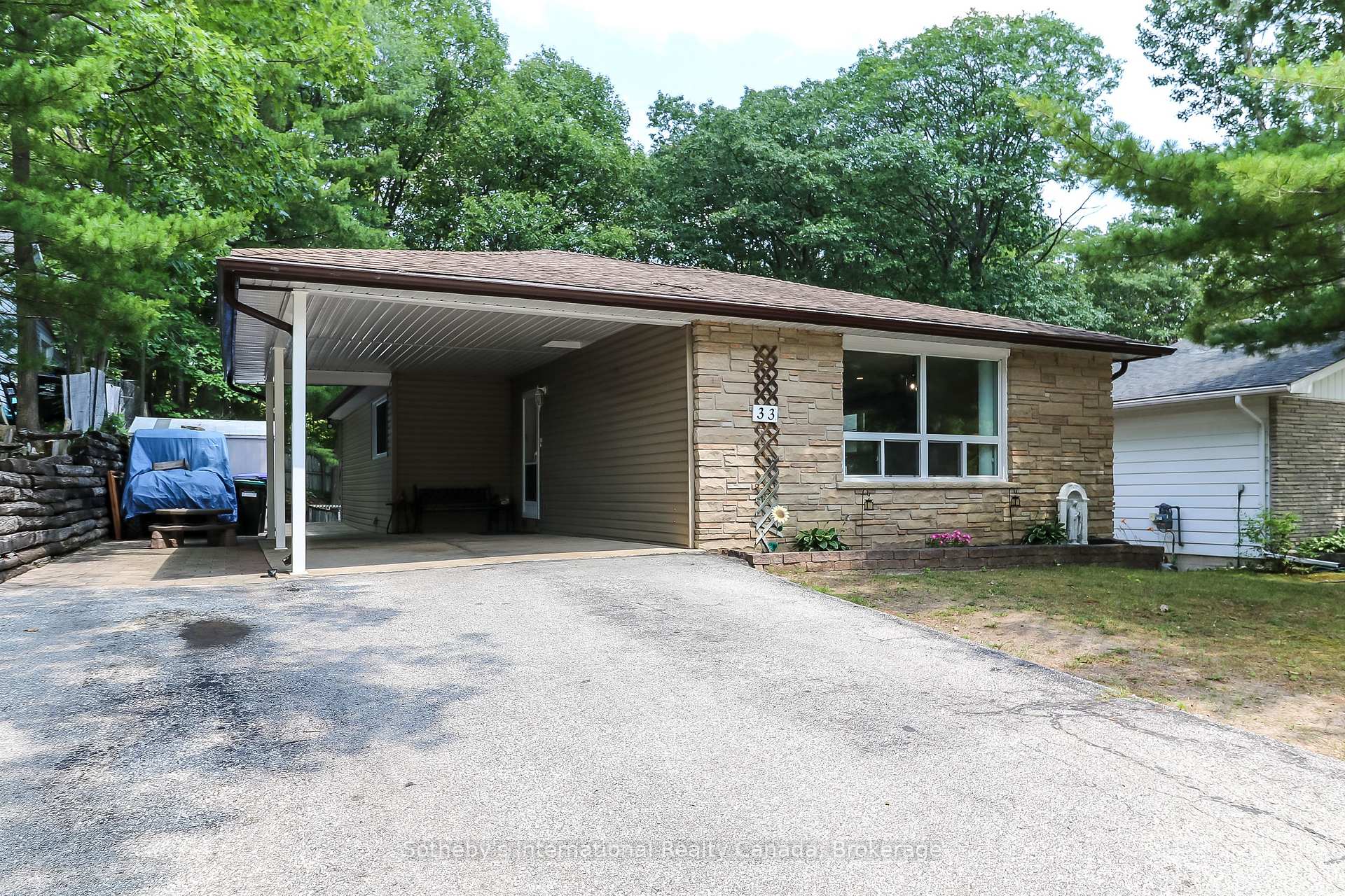 33 Parkwood Drive, Wasaga Beach — photo 3 of 5