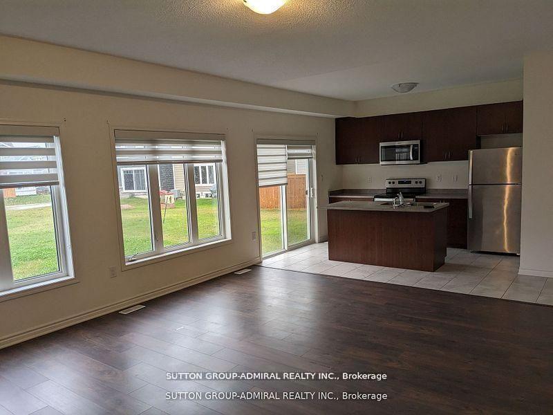 23 Hills Thistle Drive, Wasaga Beach — photo 3 of 5