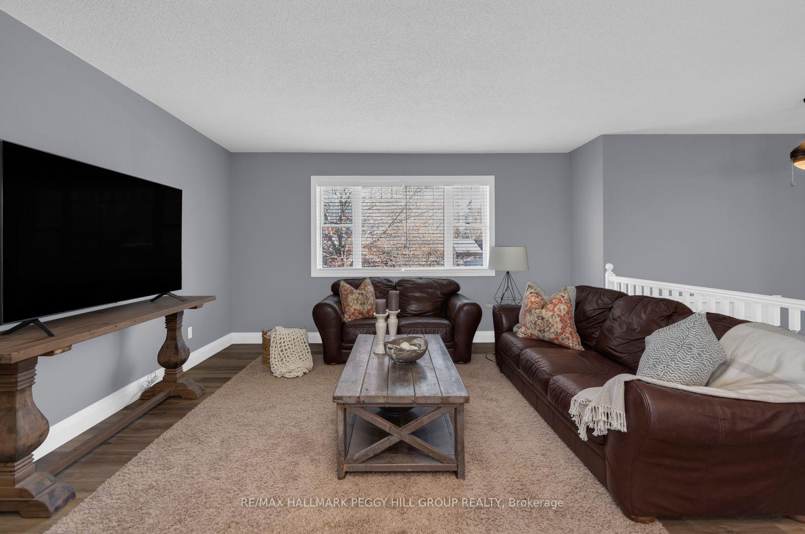 16 Glenview Avenue, Springwater — photo 2 of 5