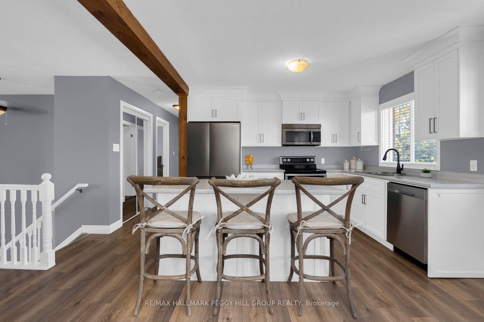 16 Glenview Avenue, Springwater — photo 4 of 5