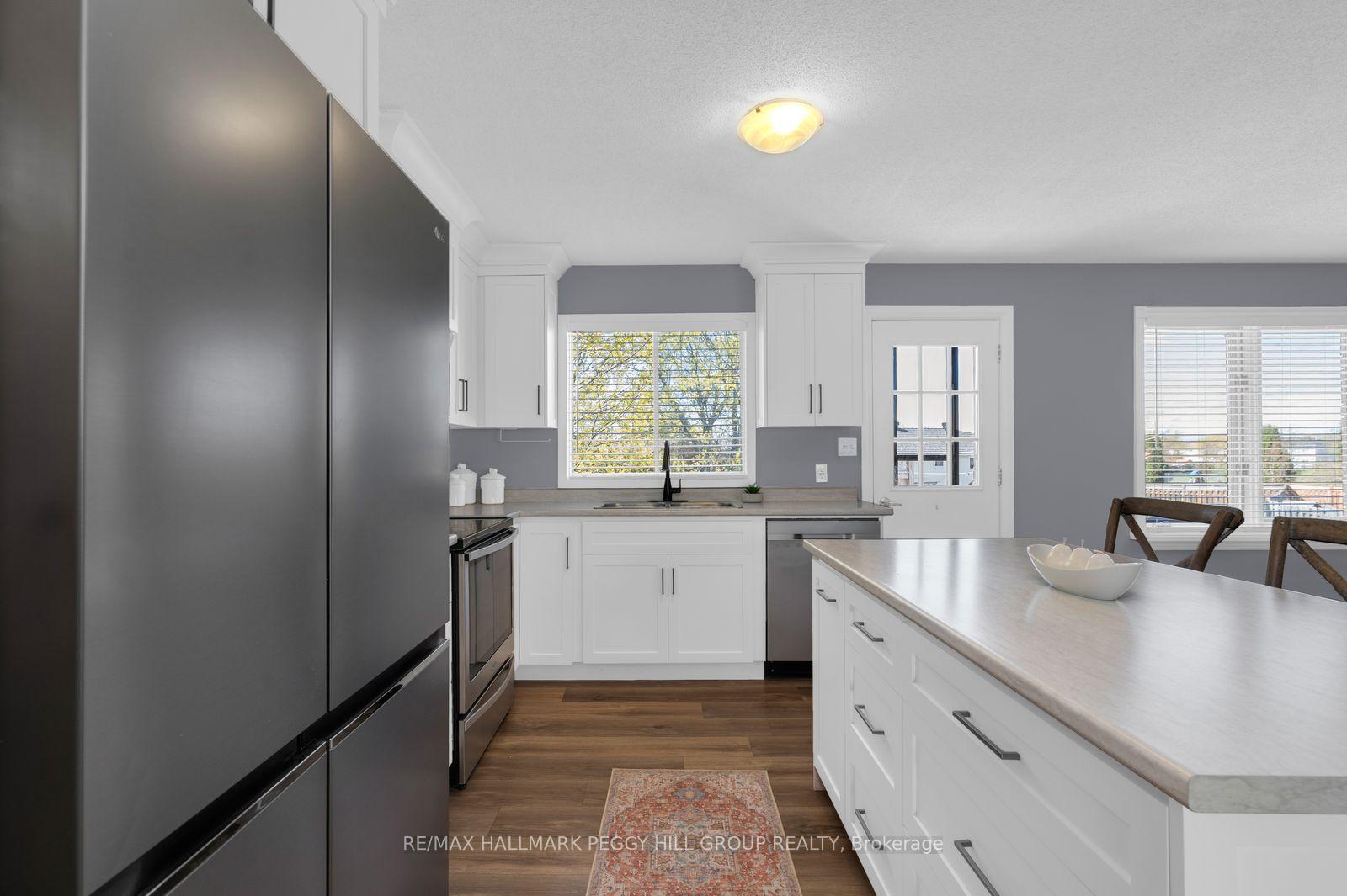 16 Glenview Avenue, Springwater — photo 5 of 5