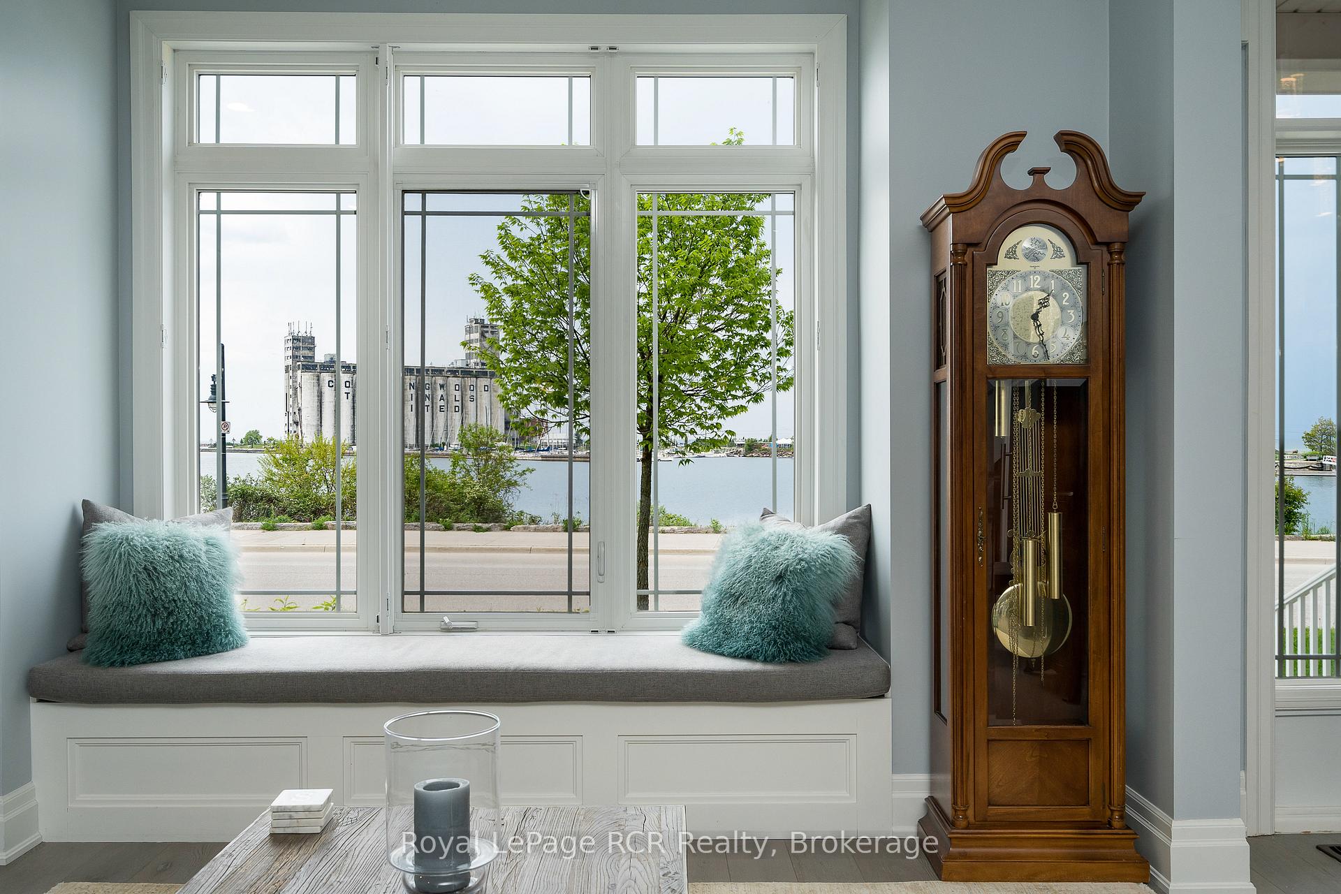 16 Wheelhouse Crescent, Collingwood — photo 4 of 5