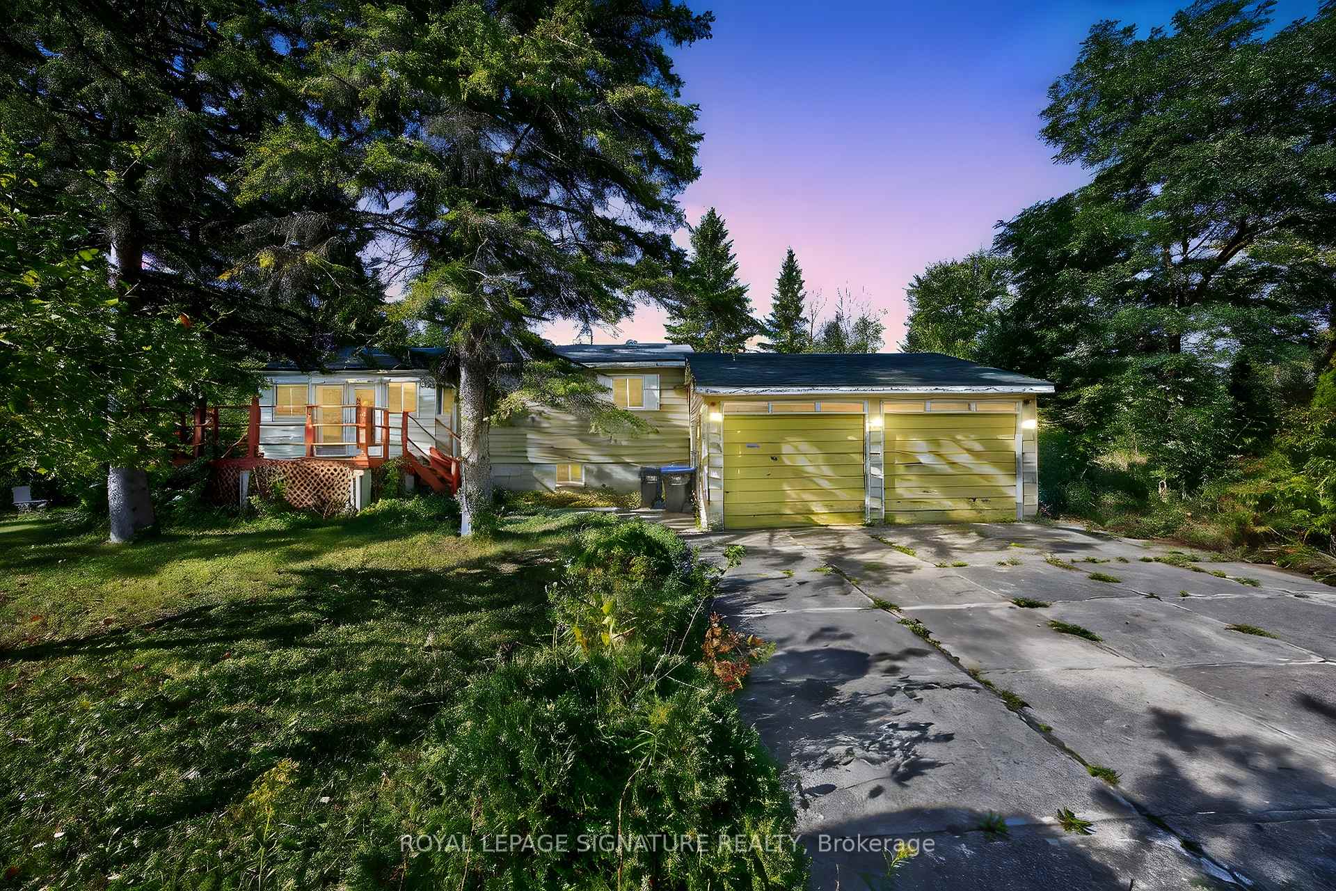 81-77 Bass Bay Drive, Tay — photo 2 of 5